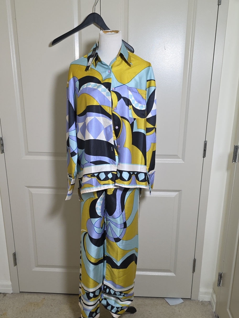 Fashion Nova Geometric Print Pant Set in Yellow, Light Blue & Black